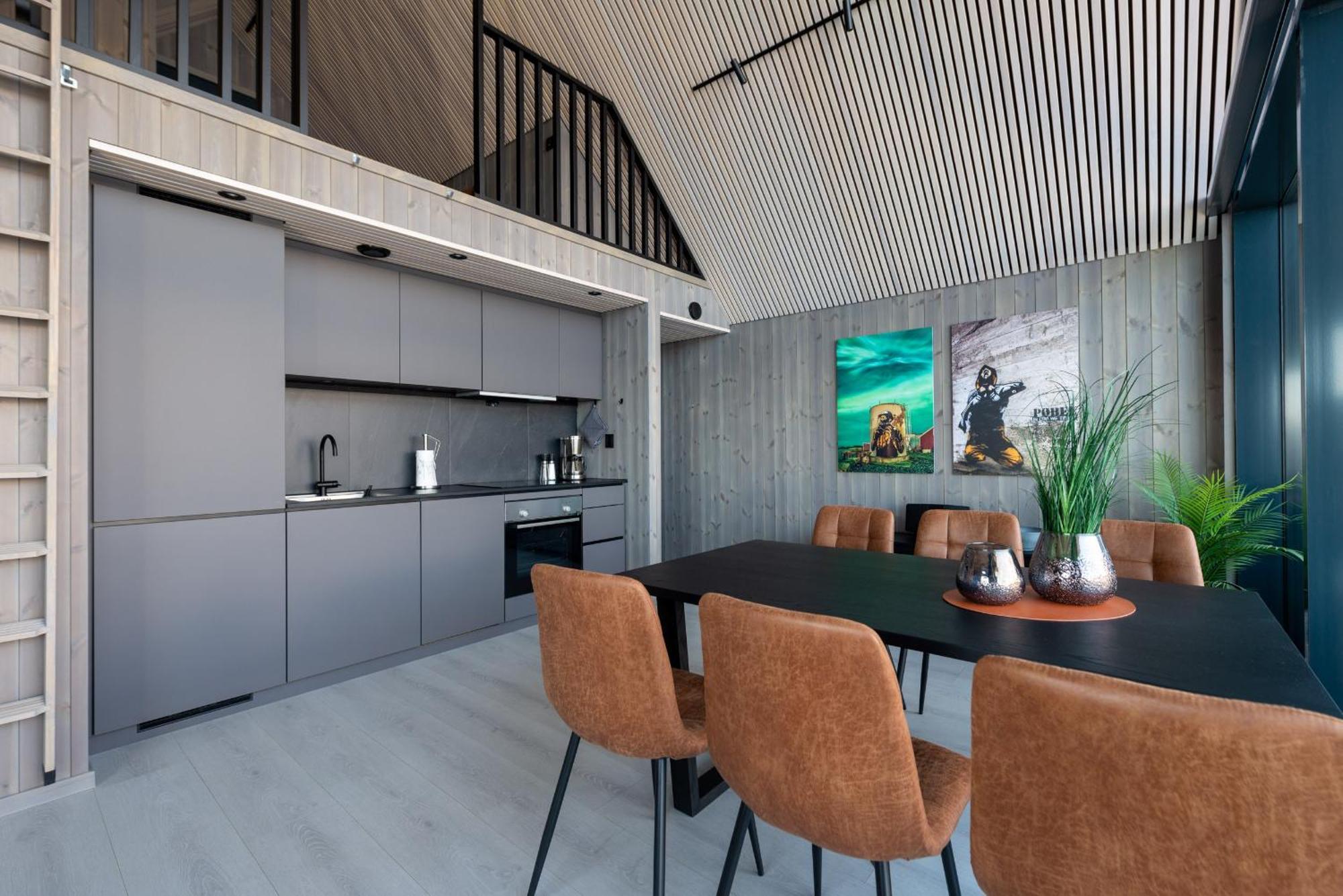 Cornerview Apartment Henningsvær Eksteriør bilde